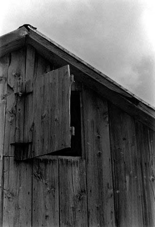 barn window 2